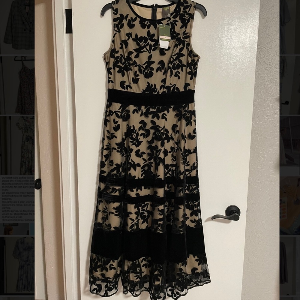 Black floral chiffon dress Taylor size 6 NWT
